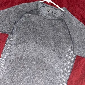 Brand New without tags FIGS Salta in sz Large color Graphite short sleeves